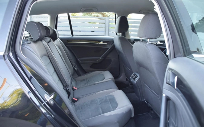 Volkswagen Golf cena 56899 przebieg: 180247, rok produkcji 2019 z Warszawa małe 631